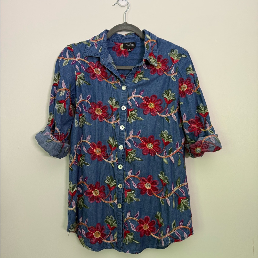 Blue and Red embroidered Floral Button Down Shirt 3/4 Sleeve Notched Collar
